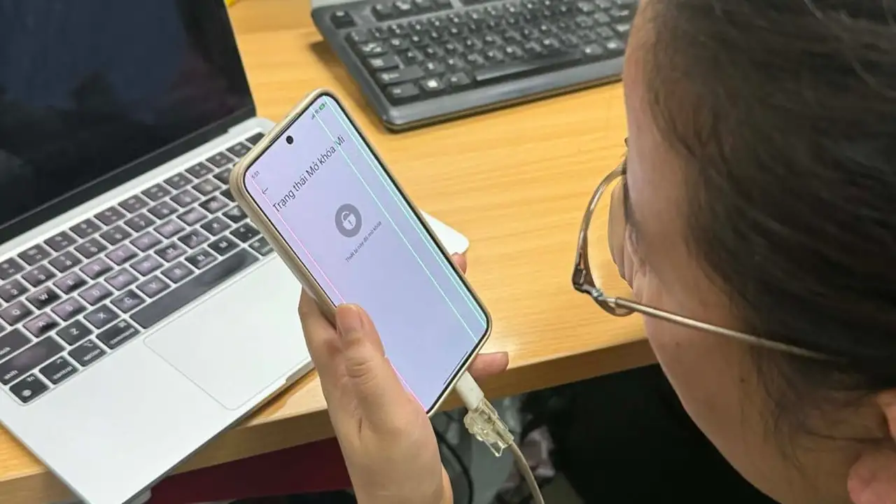 مشاكل تقنية تلاحق المستخدمين في رحلة تفعيل الحسابات المصرفية عبر الهاتف المحمول